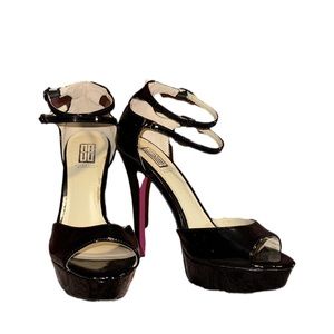 Shoe dazzle black pumps
